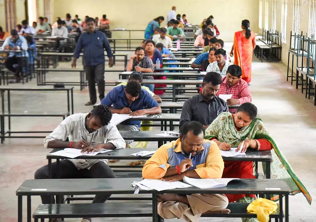 TNPSC ने ग्रुप 1 के उम्मीदवारों को प्रमाण पत्र ठीक से अपलोड करने का निर्देश दिया TNPSC ने ग्रुप 1 के उम्मीदवारों को प्रमाण पत्र ठीक से अपलोड करने का निर्देश दिया