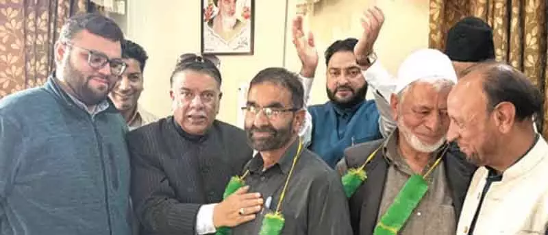 पीडीपी नेताओं ने बडगाम उपचुनाव पर विचार-विमर्श किया पीडीपी नेताओं ने बडगाम उपचुनाव पर विचार-विमर्श किया