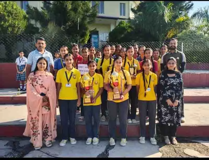 Dehra का कॉमेट स्कूल जिला चैंपियन Dehra का कॉमेट स्कूल जिला चैंपियन