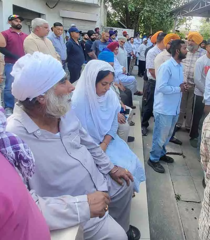 बॉडीबिल्डर वरिंदर घुम्मन का Jalandhar में अंतिम संस्कार किया गया बॉडीबिल्डर वरिंदर घुम्मन का Jalandhar में अंतिम संस्कार किया गया