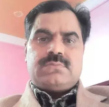 Fatehgarh: अवधेश मिश्रा के खिलाफ गंभीर आरोप, पुलिस बन गई खिलौना Fatehgarh: अवधेश मिश्रा के खिलाफ गंभीर आरोप, पुलिस बन गई खिलौना
