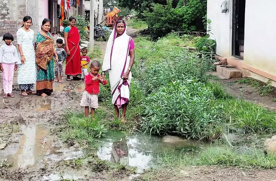Kamalnagar: थोरानावाड़ी गांव बुनियादी सुविधाओं से वंचित Kamalnagar: थोरानावाड़ी गांव बुनियादी सुविधाओं से वंचित