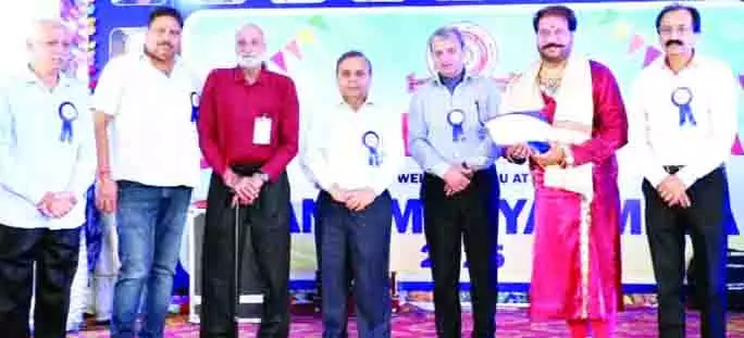 Nrityashree Deepak Dutta ने मोहयाल रतन सम्मान प्रदान किया Nrityashree Deepak Dutta ने मोहयाल रतन सम्मान प्रदान किया