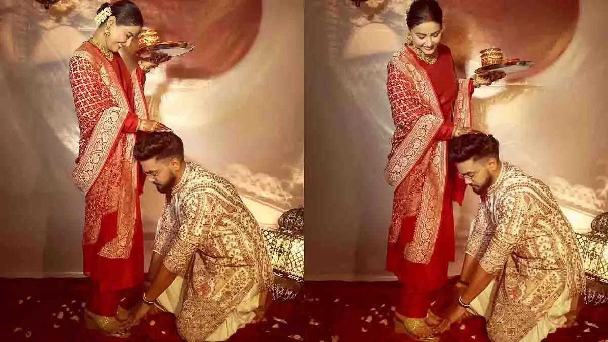 करवा चौथ सेलिब्रेशन में Hina Khan के पति रॉकी ने छुए उनके पैर करवा चौथ सेलिब्रेशन में Hina Khan के पति रॉकी ने छुए उनके पैर