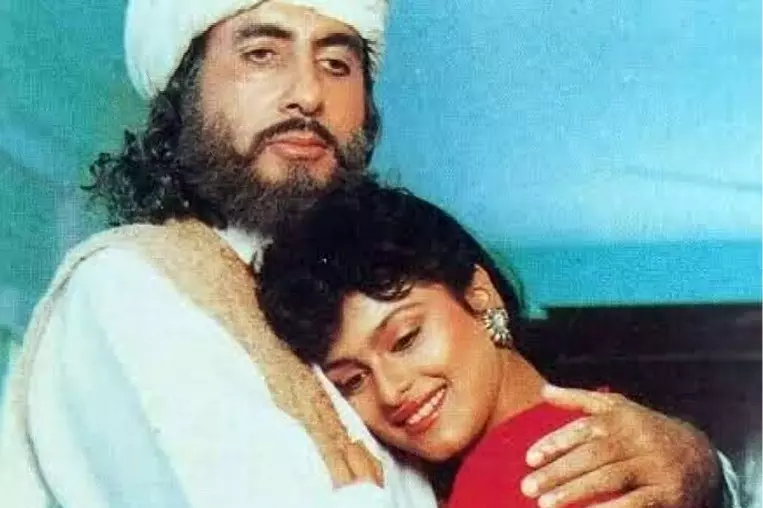 चर्चा में शिल्पा के बचपन और उनके आदर्शों की यादें उजागर चर्चा में शिल्पा के बचपन और उनके आदर्शों की यादें उजागर