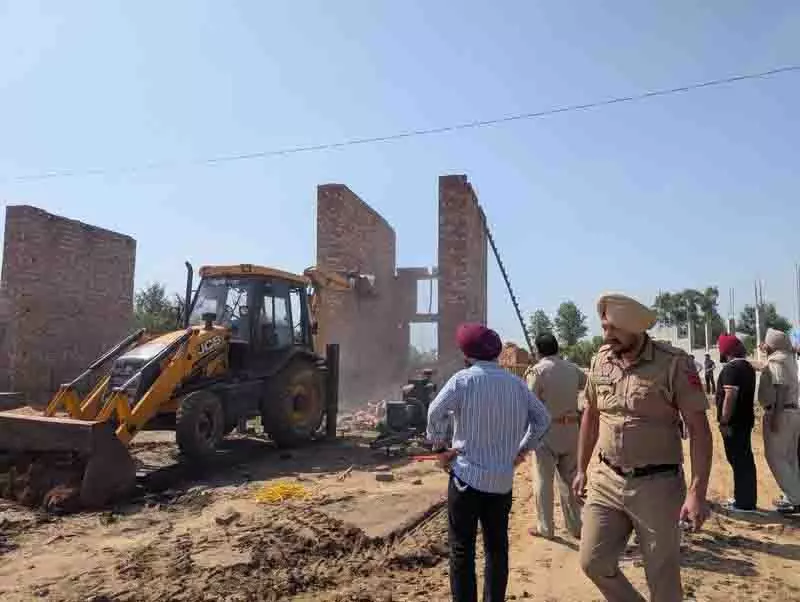 MC के अतिरिक्त आयुक्त ने चल रही बायोरेमेडिएशन परियोजना की प्रगति की समीक्षा की MC के अतिरिक्त आयुक्त ने चल रही बायोरेमेडिएशन परियोजना की प्रगति की समीक्षा की