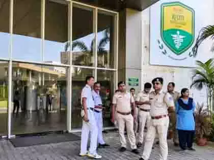 Durgapur सामूहिक बलात्कार: मेडिकल कॉलेज ने पीड़िता को समर्थन दिया Durgapur सामूहिक बलात्कार: मेडिकल कॉलेज ने पीड़िता को समर्थन दिया