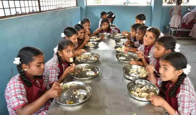 तेलंगाना में अगले शैक्षणिक वर्ष से फिर शुरू होगी CM की ब्रेकफास्ट योजना तेलंगाना में अगले शैक्षणिक वर्ष से फिर शुरू होगी CM की ब्रेकफास्ट योजना