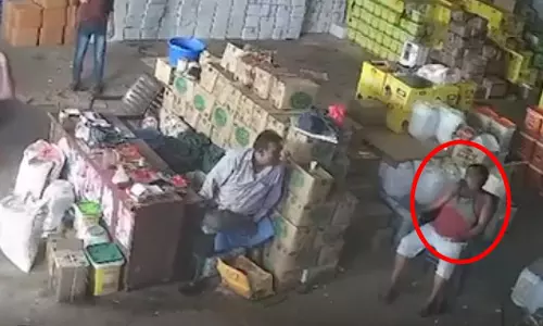मदद की आस में तड़पता रहा...मौत का LIVE मंजर