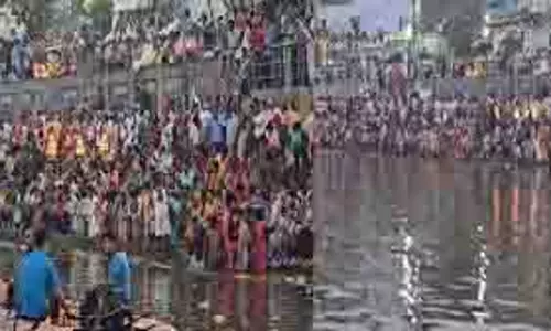 Ahoi Ashtami 2025: जानिए अहोई अष्टमी पर राधा कुंड में स्नान की क्या है कहानी Ahoi Ashtami 2025: जानिए अहोई अष्टमी पर राधा कुंड में स्नान की क्या है कहानी