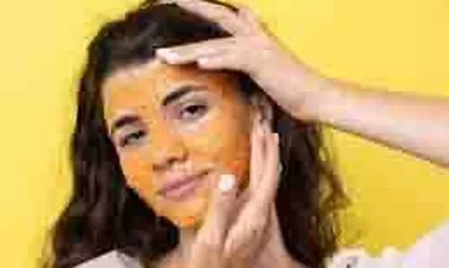 Skin Care Tips: दाल में मिलाकर लगा लें बस एक मीठी चीज, ऐसा चमकेगा चेहरा