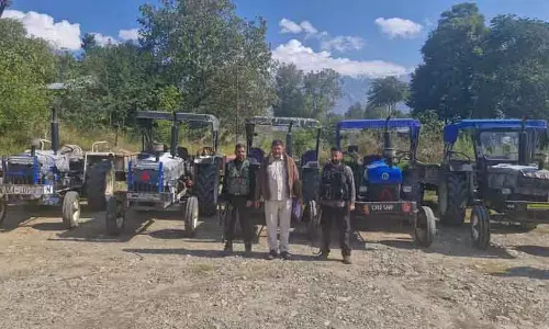 अवंतीपोरा में अवैध खनिज परिवहन के लिए छह ट्रैक्टर जब्त