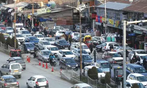 RTO Kashmir ने वाणिज्यिक वाहन मालिकों को फिटनेस निरीक्षण कराने का निर्देश दिया RTO Kashmir ने वाणिज्यिक वाहन मालिकों को फिटनेस निरीक्षण कराने का निर्देश दिया