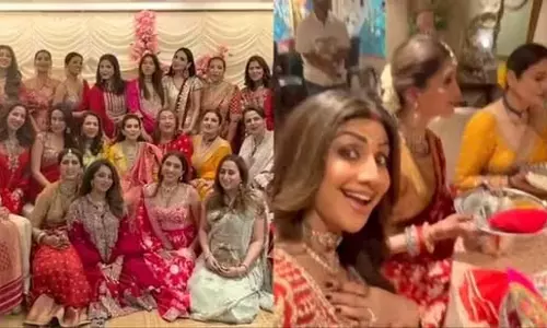 Shilpa Shetty, मीरा राजपूत, रवीना टंडन ने सुनीता कपूर के घर पर मनाया करवा चौथ Shilpa Shetty, मीरा राजपूत, रवीना टंडन ने सुनीता कपूर के घर पर मनाया करवा चौथ