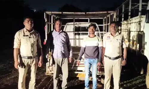 रायपुर : निर्माणाधीन रेलवे अंडर पासिंग से प्लेट चोरी करने वाले गिरफ्तार रायपुर : निर्माणाधीन रेलवे अंडर पासिंग से प्लेट चोरी करने वाले गिरफ्तार