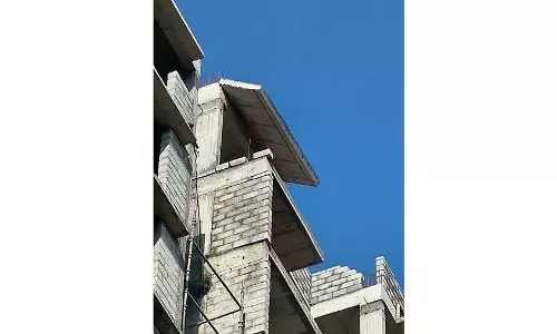 Bengaluru : बेलंदूर निर्माण स्थल पर दो मजदूरों की मौत, छह को पूछताछ के लिए हिरासत में Bengaluru : बेलंदूर निर्माण स्थल पर दो मजदूरों की मौत, छह को पूछताछ के लिए हिरासत में