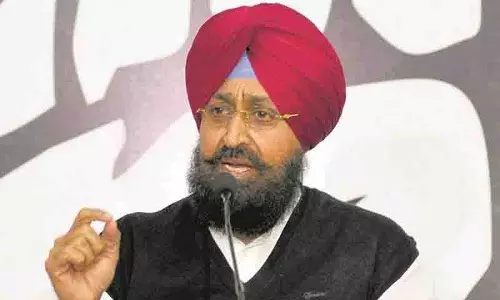 पंजाब के कपास किसान मजबूरी में बेच रहे हैं कपास: Pratap Singh Bajwa पंजाब के कपास किसान मजबूरी में बेच रहे हैं कपास: Pratap Singh Bajwa