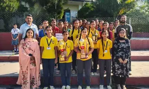 Dehra का कॉमेट स्कूल जिला चैंपियन Dehra का कॉमेट स्कूल जिला चैंपियन