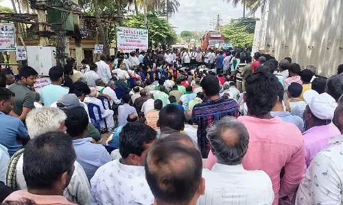 भूमि अधिग्रहण का विरोध: JMC टीम ने विरोध प्रदर्शन रोका