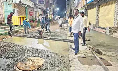 हैदराबाद में 14,000 से अधिक गड्ढों की मरम्मत की गई: GHMC