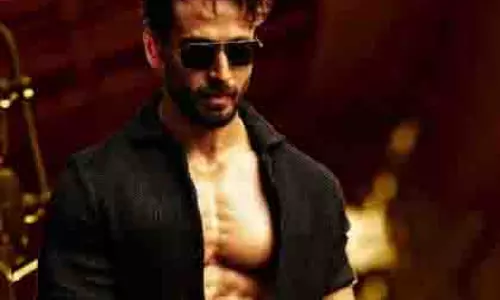 टाइगर बोले: स्टंट्स में नहीं लिया बॉडी डबल या VFX का सहारा टाइगर बोले: स्टंट्स में नहीं लिया बॉडी डबल या VFX का सहारा