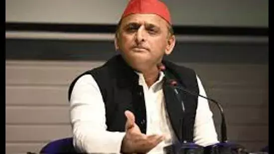 Lucknow: अखिलेश ने IPS आत्महत्या पर सरकार से जवाब मांगा