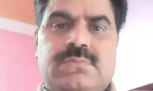 Fatehgarh: अवधेश मिश्रा के खिलाफ गंभीर आरोप, पुलिस बन गई खिलौना Fatehgarh: अवधेश मिश्रा के खिलाफ गंभीर आरोप, पुलिस बन गई खिलौना