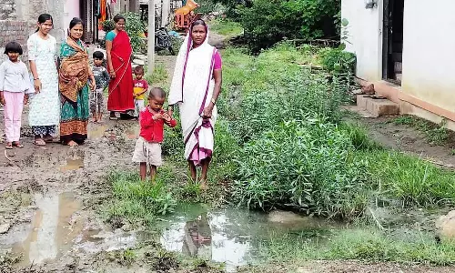 Kamalnagar: थोरानावाड़ी गांव बुनियादी सुविधाओं से वंचित Kamalnagar: थोरानावाड़ी गांव बुनियादी सुविधाओं से वंचित
