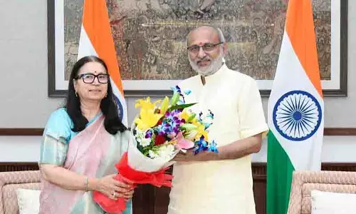 Panjab University के चांसलर ने कुलपति से मुलाकात की, विश्वविद्यालय के विकास का रोडमैप साझा किया Panjab University के चांसलर ने कुलपति से मुलाकात की, विश्वविद्यालय के विकास का रोडमैप साझा किया