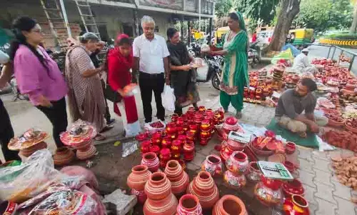 Chandigarh के व्यापारियों ने एसएसपी से मुलाकात की