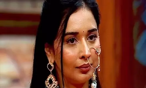 Bigg Boss 19: सलमान खान ने तान्या मित्तल से सहानुभूति कार्ड खेलने पर सवाल किया Bigg Boss 19: सलमान खान ने तान्या मित्तल से सहानुभूति कार्ड खेलने पर सवाल किया