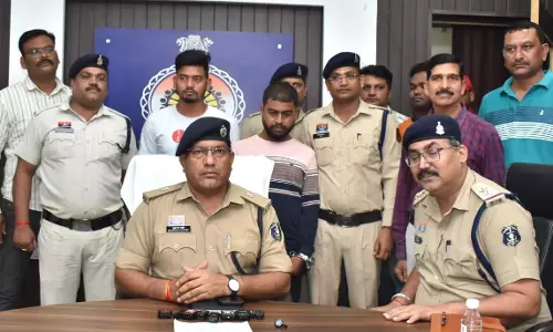 CG BREAKING: दादी-पोती की हत्या के पीछे अवैध संबंध का खुलासा, दो आरोपी गिरफ्तार CG BREAKING: दादी-पोती की हत्या के पीछे अवैध संबंध का खुलासा, दो आरोपी गिरफ्तार