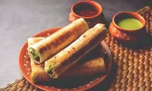 Evening की भूख में बनाएं लजीज काठी रोल, मिनटों में तैयार और स्वाद ऐसा कि हर कोई पूछे रेसिपी! Evening की भूख में बनाएं लजीज काठी रोल, मिनटों में तैयार और स्वाद ऐसा कि हर कोई पूछे रेसिपी!