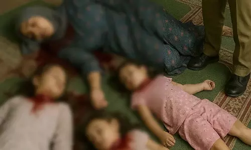 मस्जिद में पत्नी और दो बेटियों की गला रेतकर हत्या, पुलिस जांच में जुटी