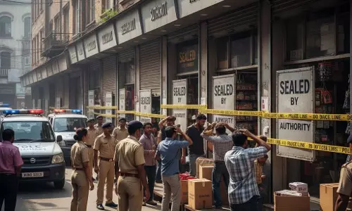 तौकीर रजा के करीबी की 17 दुकानों पर बीडीए ने कार्रवाई, सभी सील तौकीर रजा के करीबी की 17 दुकानों पर बीडीए ने कार्रवाई, सभी सील