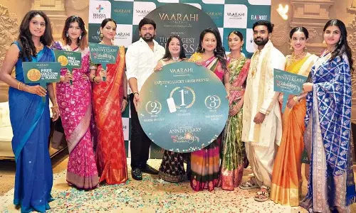 Vaarahi Silks का 10 दिवसीय ग्रैंड एनिवर्सरी और वेडिंग फेस्टिवल