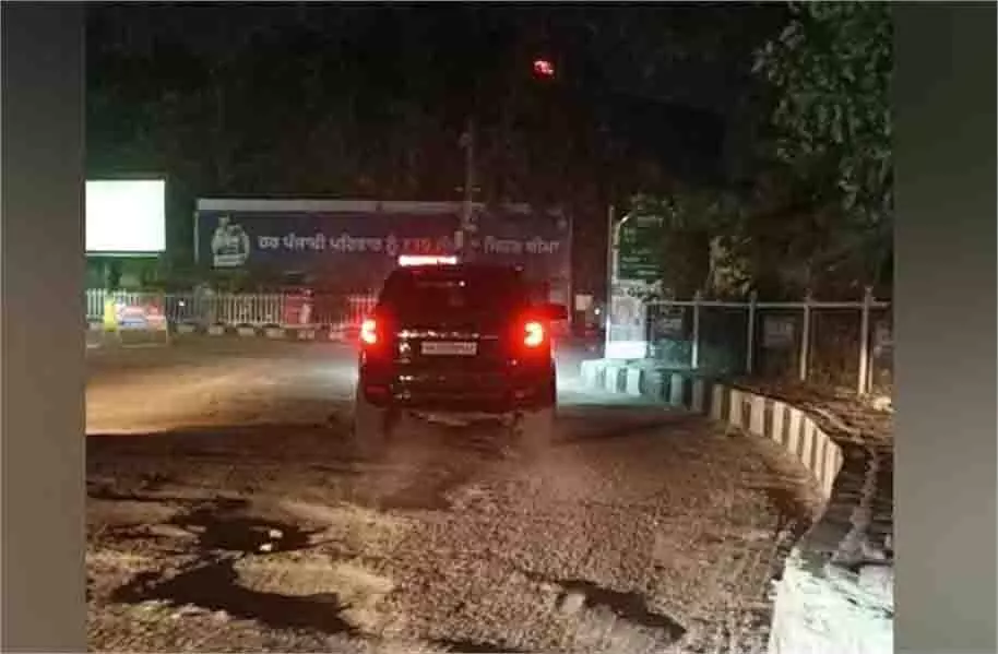 Ludhiana:देर शाम कार सवार युवकों ने बरसाई गोलियां Ludhiana:देर शाम कार सवार युवकों ने बरसाई गोलियां