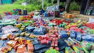 Police, सीएम उड़नदस्ता अवैध पटाखा बिक्री पर कार्रवाई के लिए तैयार Police, सीएम उड़नदस्ता अवैध पटाखा बिक्री पर कार्रवाई के लिए तैयार