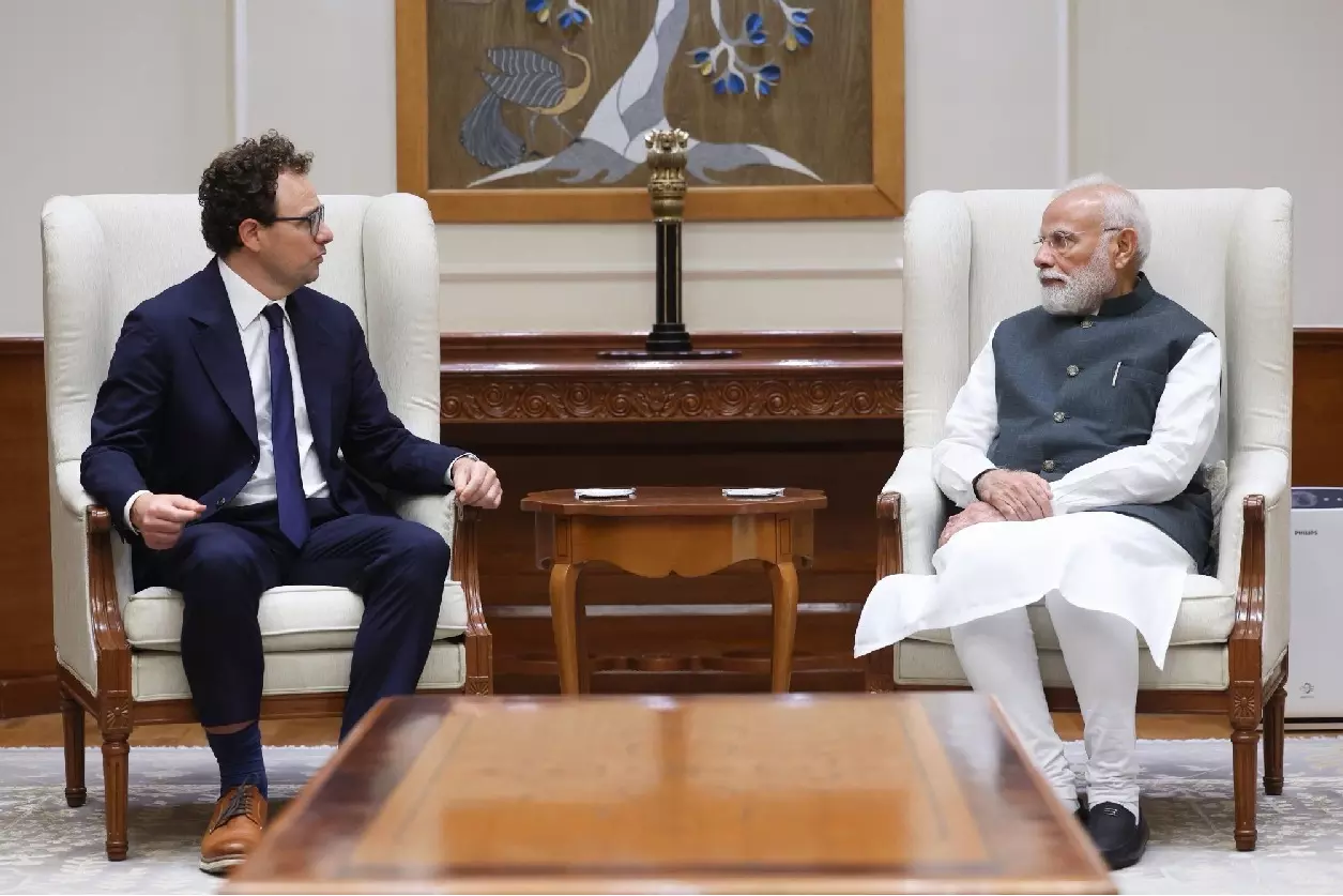 PM Modi और एंथ्रोपिक CEO ने AI विकास पर विचार-विमर्श किया PM Modi और एंथ्रोपिक CEO ने AI विकास पर विचार-विमर्श किया