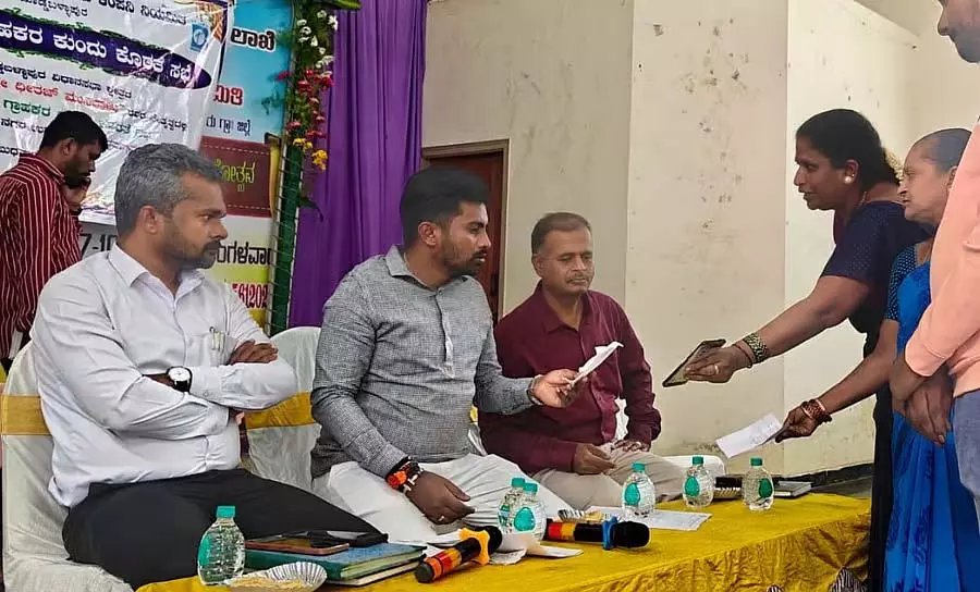 Doddaballapura : 350 से अधिक घरों के लिए बिजली शुल्क में वृद्धि Doddaballapura : 350 से अधिक घरों के लिए बिजली शुल्क में वृद्धि