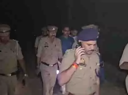 Lucknow: नाबालिग से सामूहिक बलात्कार, 5 में से 2 आरोपी पुलिस हिरासत में Lucknow: नाबालिग से सामूहिक बलात्कार, 5 में से 2 आरोपी पुलिस हिरासत में