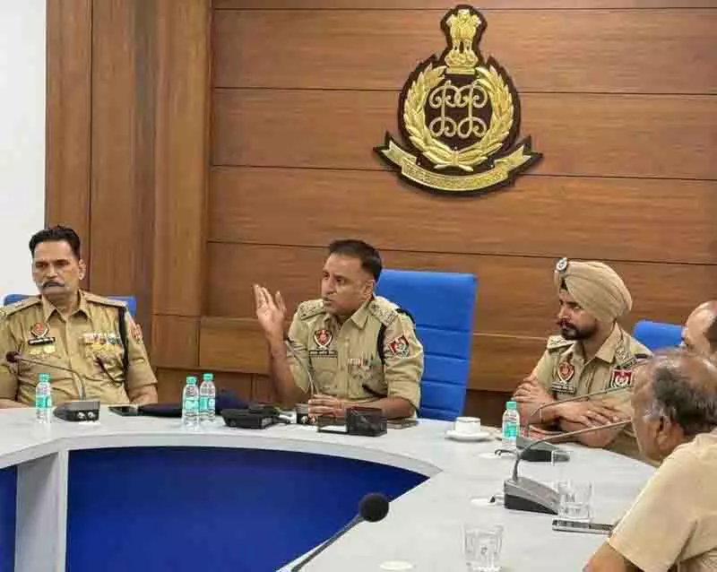 Malerkotla police दिवाली समारोह और कार्यक्रमों में रिश्तेदारों को शामिल करेगी Malerkotla police दिवाली समारोह और कार्यक्रमों में रिश्तेदारों को शामिल करेगी