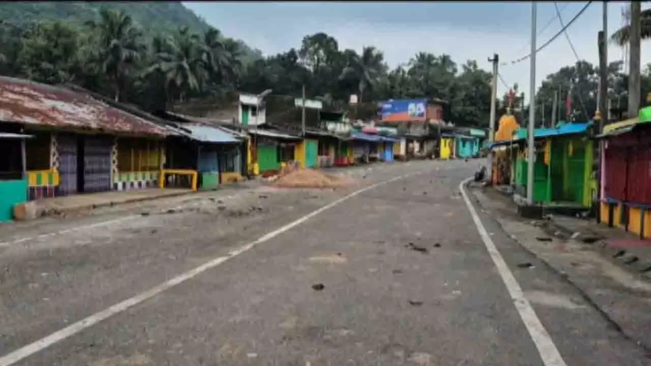 Odisha: कलिंग घाट पुनर्निर्माण में देरी से व्यवसाय प्रभावित Odisha: कलिंग घाट पुनर्निर्माण में देरी से व्यवसाय प्रभावित