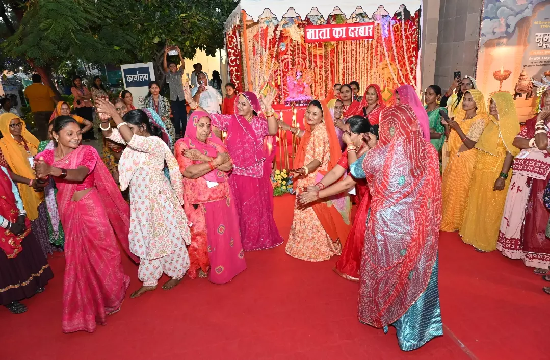 Jaipur: सुमंगल–दीपावली मेला: परिधान, उपहार और हस्तशिल्प की रही धूम Jaipur: सुमंगल–दीपावली मेला: परिधान, उपहार और हस्तशिल्प की रही धूम