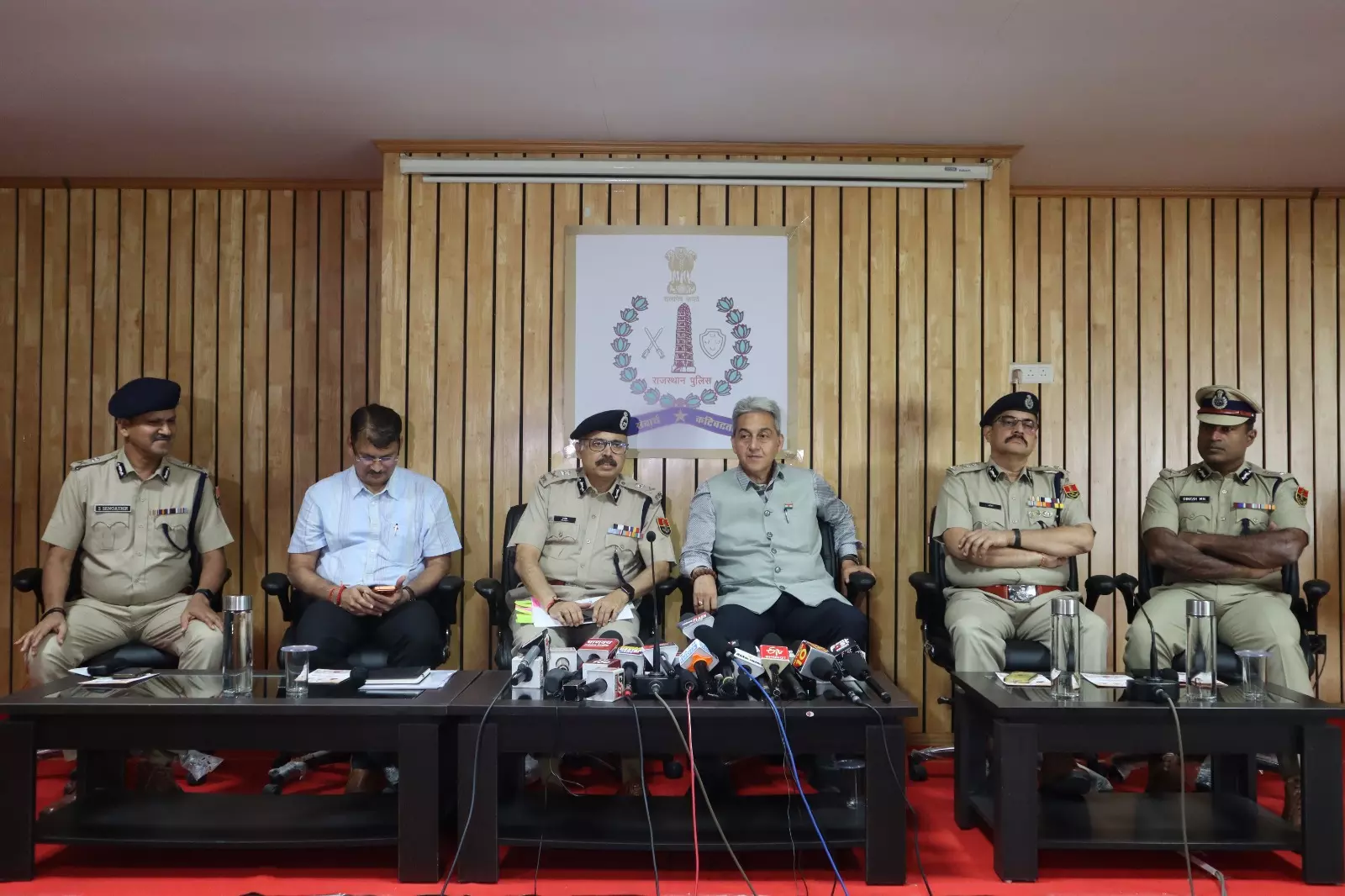 Jaipur: नए आपराधिक कानूनों की वर्षगांठ पर जयपुर में विशेष प्रदर्शनी Jaipur: नए आपराधिक कानूनों की वर्षगांठ पर जयपुर में विशेष प्रदर्शनी