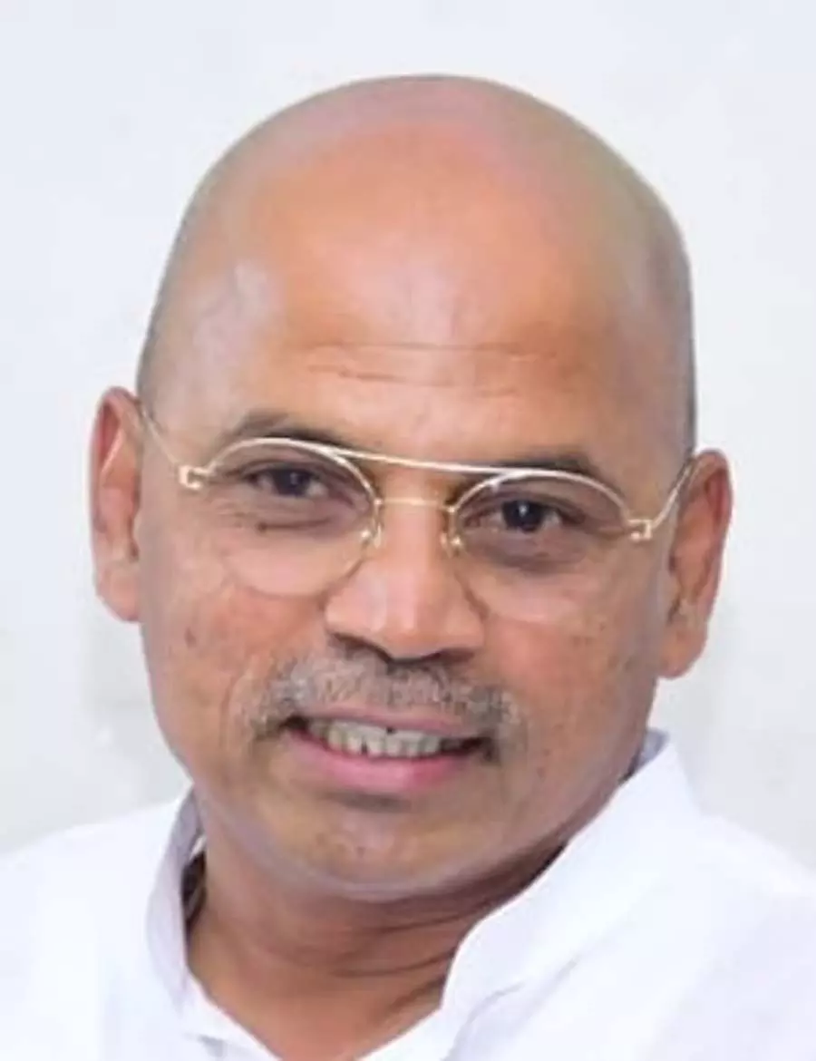 दालों की ऊंची कीमत : मंत्री डॉ. शरण प्रकाश पाटिल दालों की ऊंची कीमत : मंत्री डॉ. शरण प्रकाश पाटिल