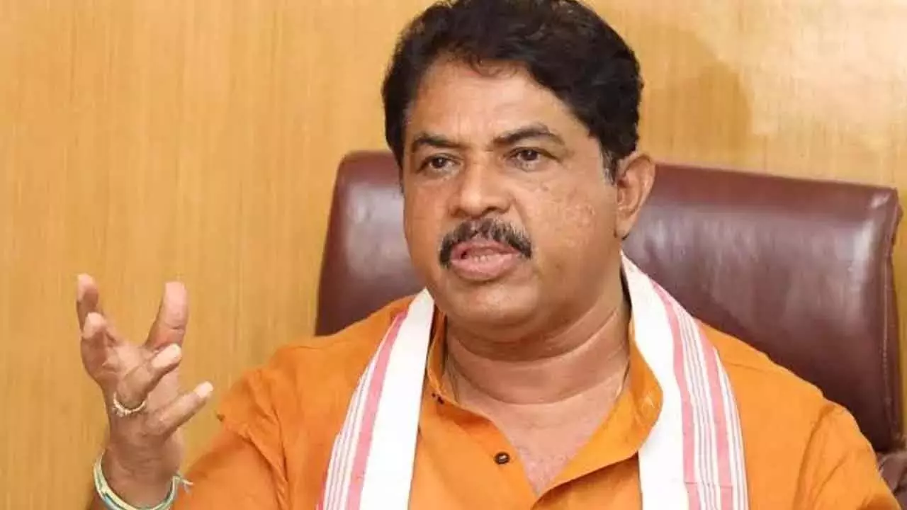 कर्नाटक में अशोक का कांग्रेस पर हमला, RSS विरोधी रुख को बताया राष्ट्रविरोधी कर्नाटक में अशोक का कांग्रेस पर हमला, RSS विरोधी रुख को बताया राष्ट्रविरोधी