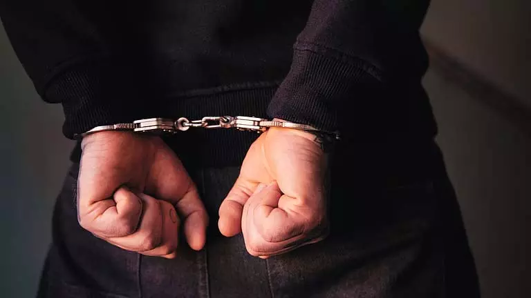 नौकरी दिलाने के नाम पर धोखाधड़ी का आरोप, 1 गिरफ्तार नौकरी दिलाने के नाम पर धोखाधड़ी का आरोप, 1 गिरफ्तार