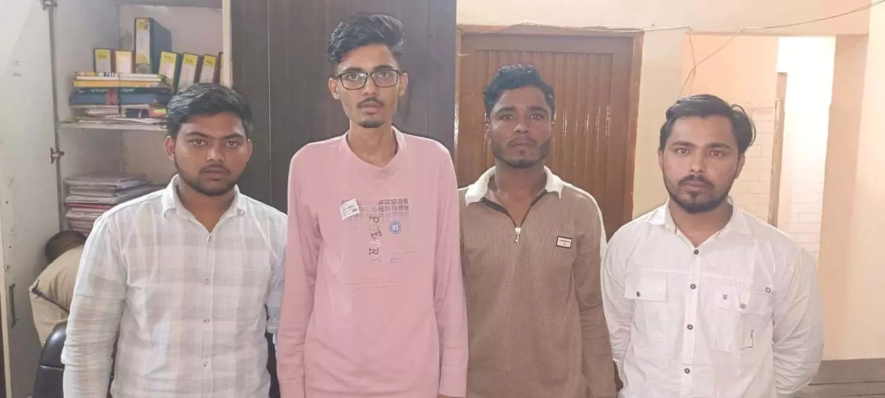 पुरानी रंजिश में लव साहु पर जानलेवा हमला करने वाले 4 फरार आरोपी गिरफ्तार पुरानी रंजिश में लव साहु पर जानलेवा हमला करने वाले 4 फरार आरोपी गिरफ्तार