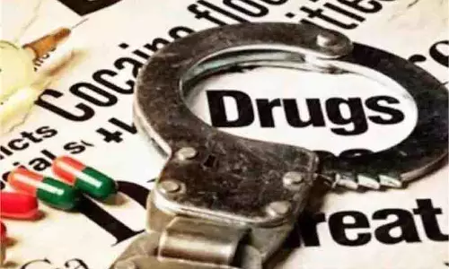 Jammu-Kashmir: पुलिस ने ड्रग तस्करों पर की कार्रवाई